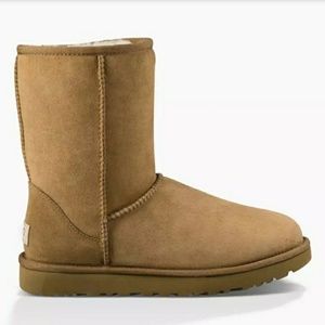 UGG CLASSIC II SHORT BOOT (CHESTNUT)
